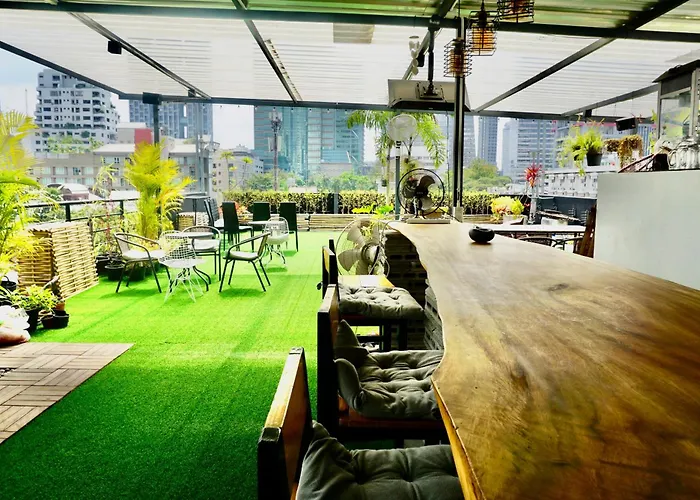 아파트 Triple At Hash Silom Soi 3 *